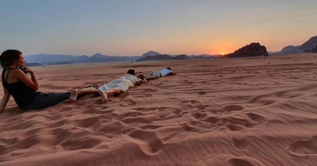 Martian Desert Camp Wadi Rum Buitenkant foto