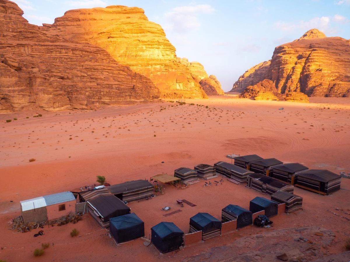 Martian Desert Camp Wadi Rum Buitenkant foto