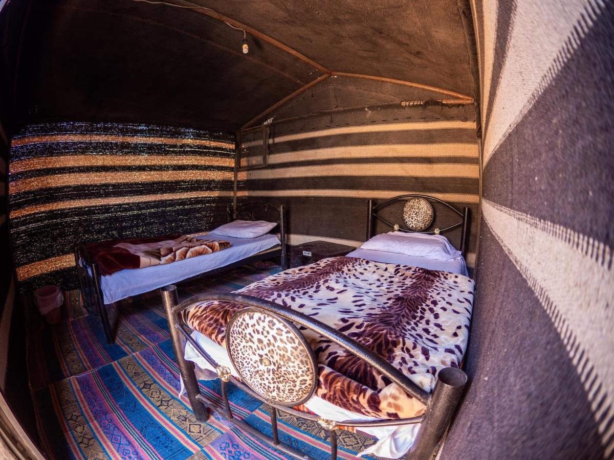 Martian Desert Camp Wadi Rum Buitenkant foto